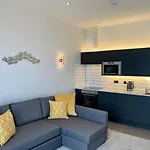 The Marlborough Sea View Apartment Scarborough