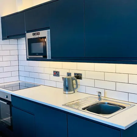 The Marlborough Sea View Apartment *