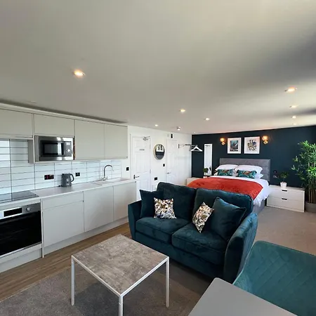 The Marlborough Sea View *