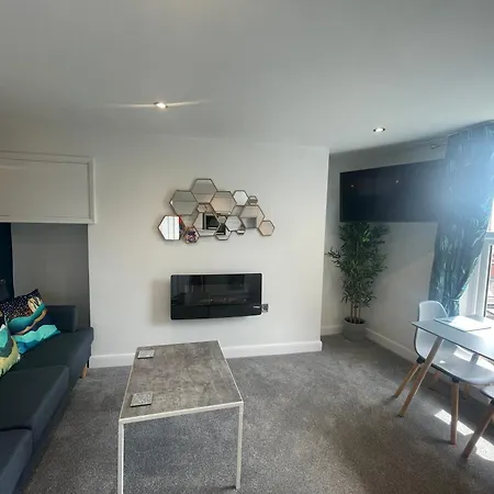 The Marlborough Sea View Apartment *