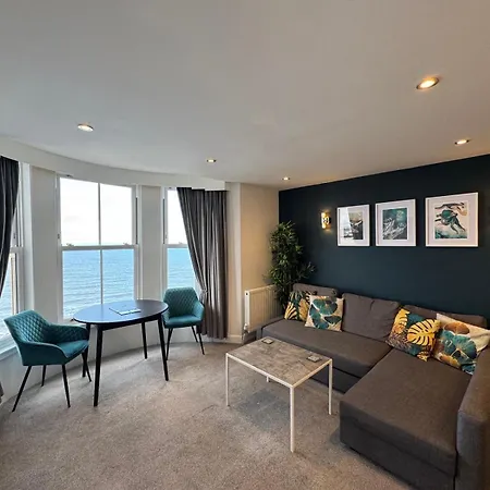 The Marlborough Sea View Apartment Scarborough