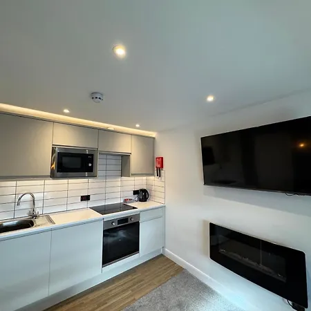 The Marlborough Sea View Apartment *