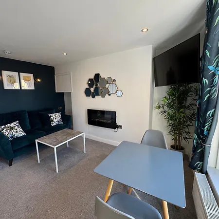 アパート The Marlborough Sea View *