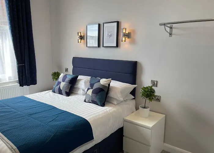 The Marlborough Sea View Apartament